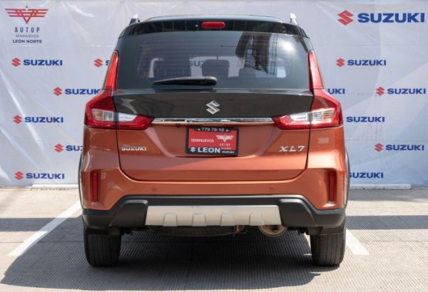 SUZUKI ERTIGA XL7 2023 NARANJA $385,000.00 - Imagen 6