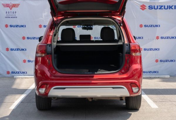 MITSUBISHI OUTLANDER SE PHEV 4X4 2020 $395,000.00 - Imagen 6