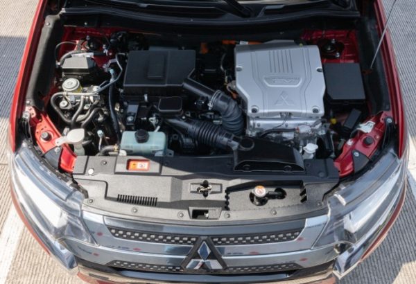 MITSUBISHI OUTLANDER SE PHEV 4X4 2020 $395,000.00 - Imagen 8
