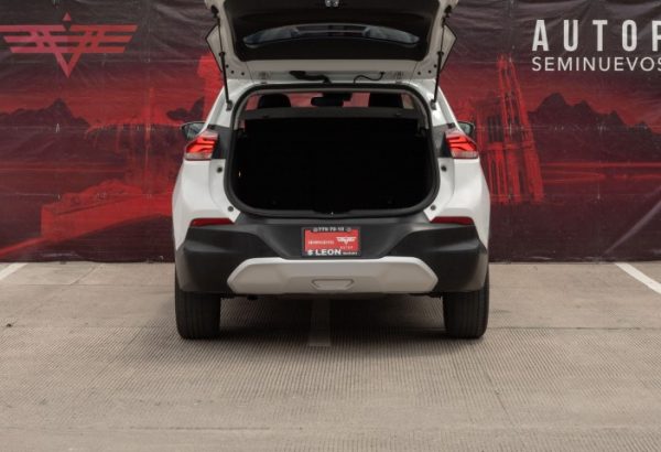 CHEVROLET TRACKER PREMIER 2021 blanca $355,000.00 - Imagen 6
