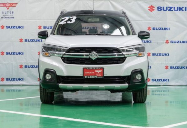 SUZUKI XL7 GLX AUT 2023 BLANCA $385,000.00 - Imagen 2