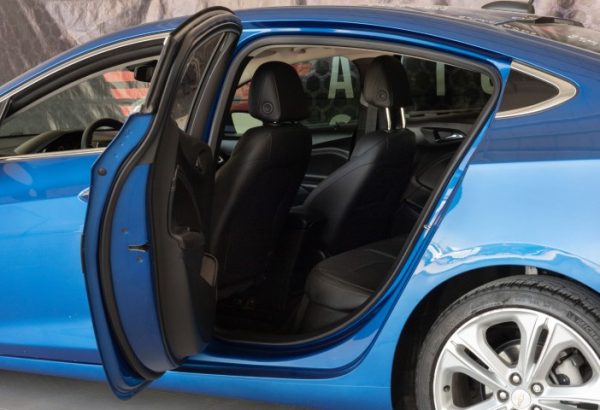 CHEVROLET CRUZE PREMIER 2018 AT $275,000.00 - Imagen 4