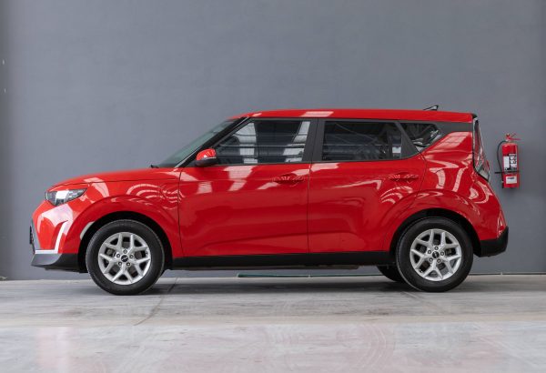 KIA SOUL LX 2023  $335,000 - Imagen 3