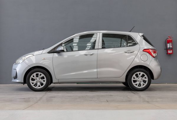HYUNDAI i10 GL MID 2020  $210,000 - Imagen 4